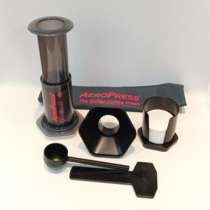 kit cafetiere aeropress slow coffee yellow peak torrefacteur cafes de specialite